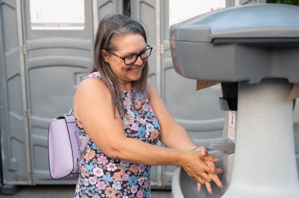 Best Porta potty rental near me  in Clarinda, IA
